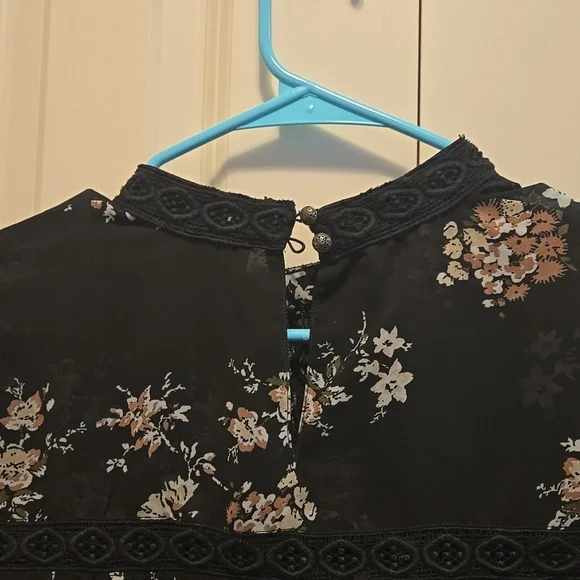 Top - Picture 4 of 4